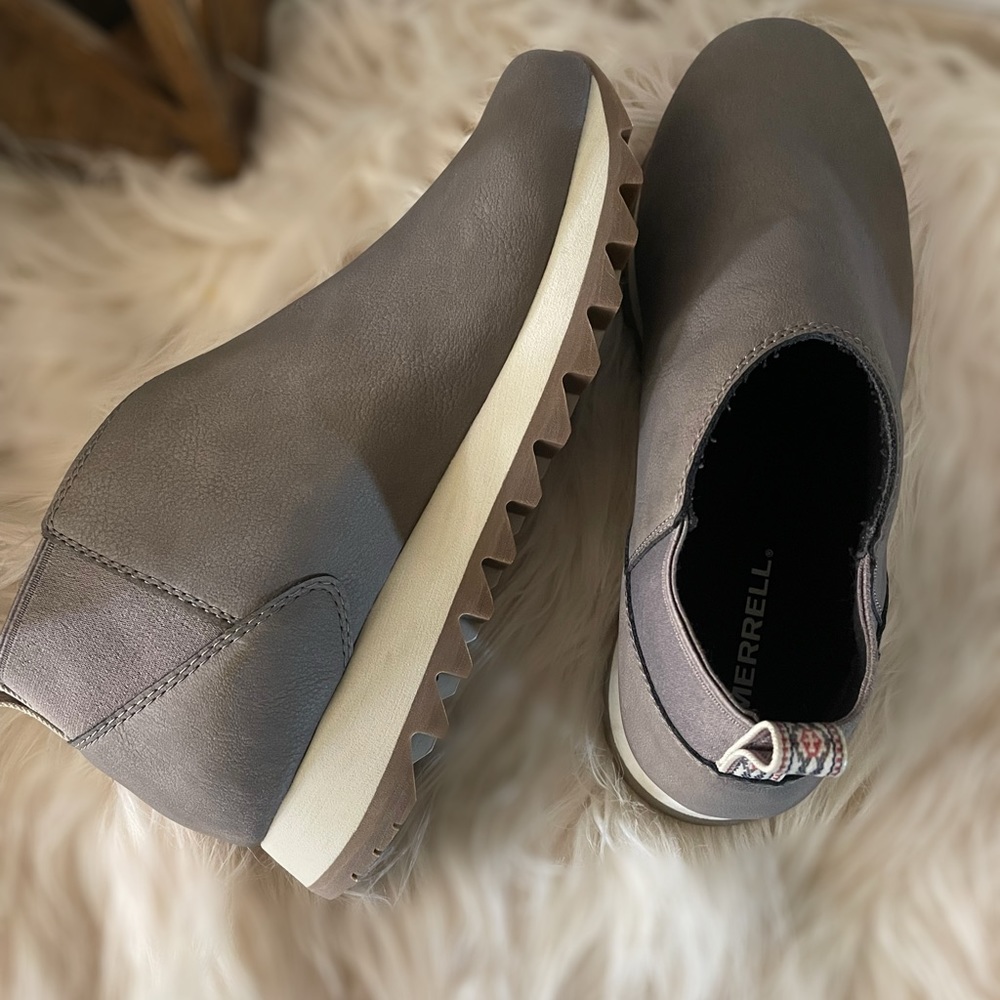 Merrell Alpine Chelsea Boots - Women's